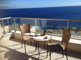 Meerblick FeWo mit Pool in el Poris