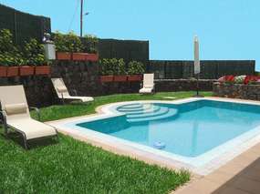 Wunderschöne Villa mit Panoramanblick, Pool & Garten im Norden
