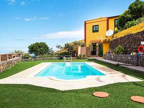 Finca Apt. | Pool & Garten