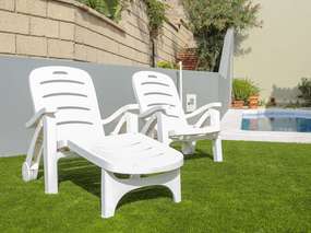 Ferienhaus mit Pool + Meerblick
