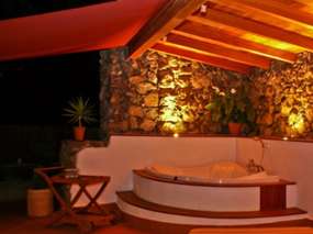 Romantisches Häuschen in Waldrandlage • Terrasse mit Whirlpool • Privatsphäre