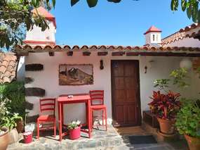 Apt. 1 auf Finca mit Pool