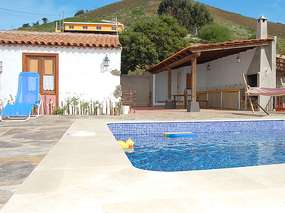 4 Pers. Haus mit Pool; Wandergebiet