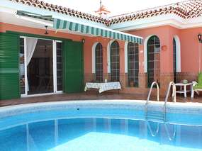 Ferienhaus mit Privatpool & Terrasse direkt am Meer - Playa San Juan