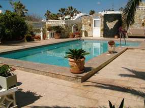 Preiswertes Apartment mit Pool