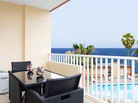 Candelaria: FeWo + Pool am Strand
