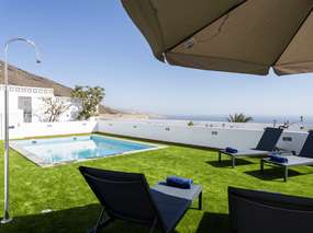 Candelaria: Meerblick Haus mit Pool