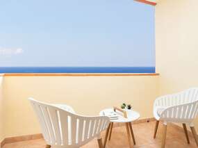 Meerblick-Haus am Strand + Pool