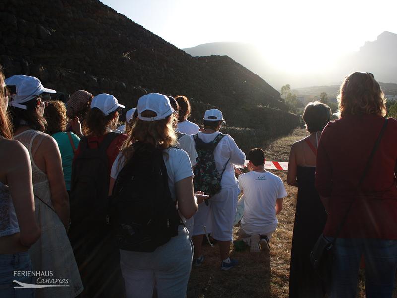 Pyramide von Güimar - doppelter Sonnenuntergang im Mai Pyramide von Güimar - doppelter Sonnenuntergang im Mai