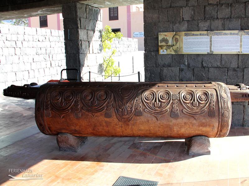 Ausstellung in der Pyramide von Güimar Ausstellung in der Pyramide von Güimar