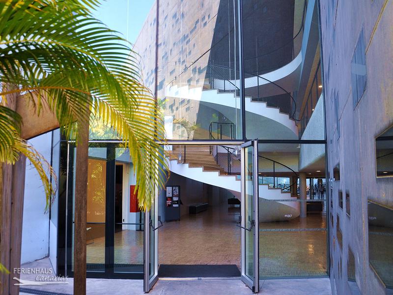 Eingang zum Museum TEA - Espacio-de-las-Artes Eingang zum Museum TEA - Espacio-de-las-Artes