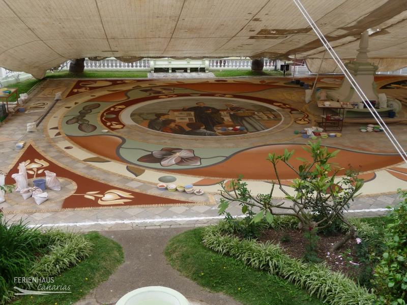 La Orotava - Blütenteppich vor dem Ratshaus