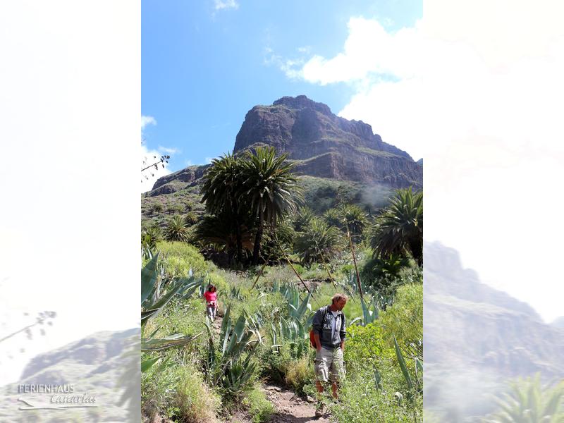 2 Wanderer bei einer Masca Wanderung 2 Wanderer bei einer Masca Wanderung